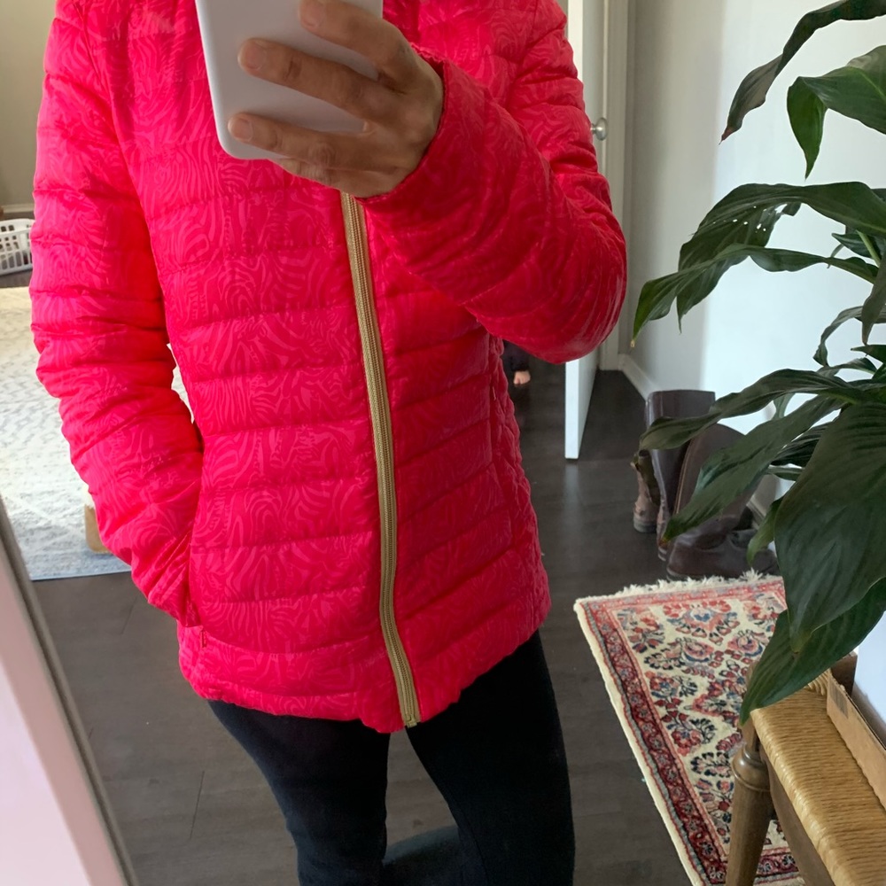 LILLY PULITZER REVERSIBLE DOWN HOT PINK JACKET BEAUTIFUL LIKE NEW SEE PICS - Picture 5 of 6